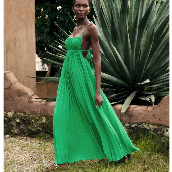 Green Pleated Maxi Dress Open Back Flowy Skirt Tie Straps - Picture 1 of 16